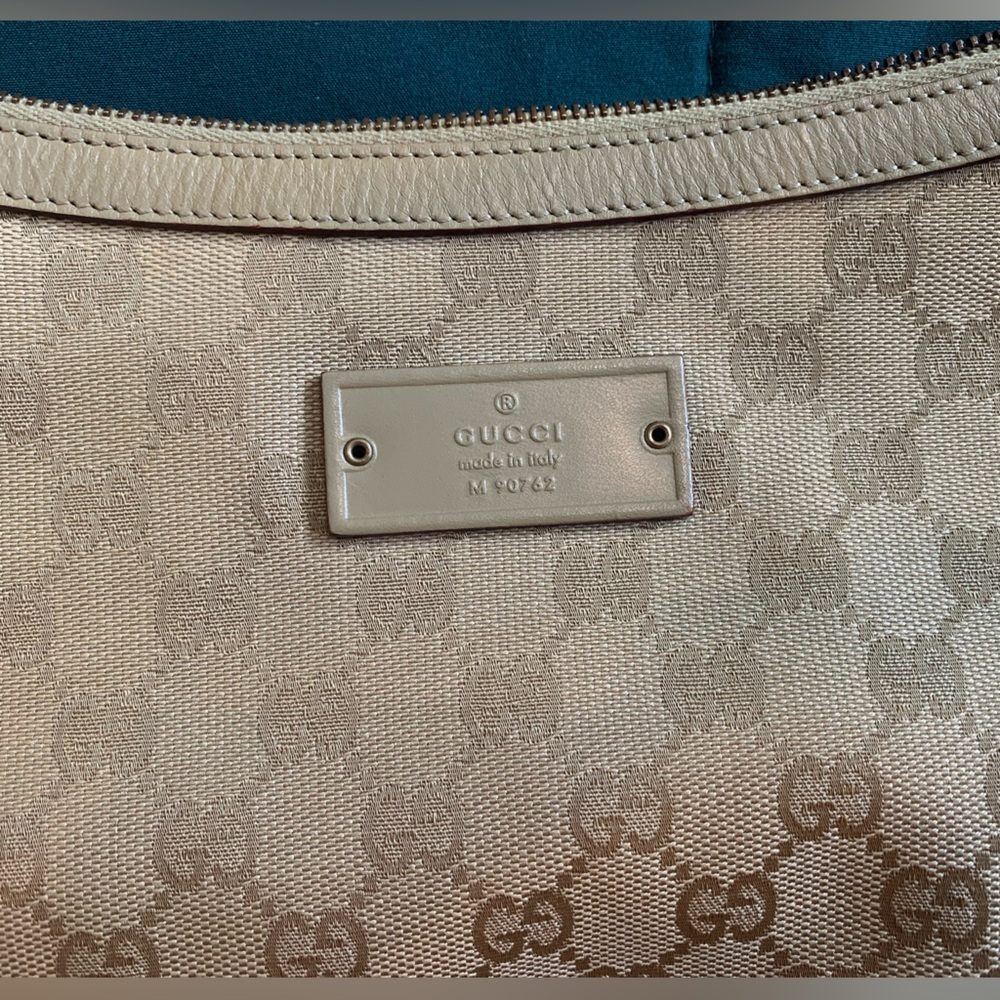 EUC Gucci canvas crossbody bag - Picture 7 of 13